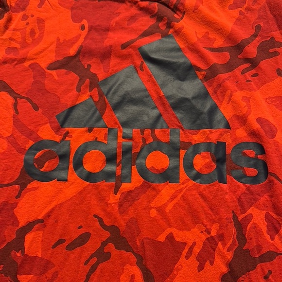 Adidas Red and Gray Short Sleeve Tee with Graphic Design - Picture 3 of 4